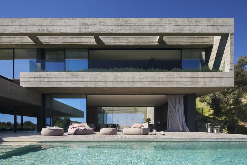 Villa Boscana by OLARQ Osvaldo Luppi Architects
