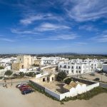 圣弗兰西斯卡泽维尔的旧墓园修复，西班牙福门特拉岛/ Marià Castelló Martínez