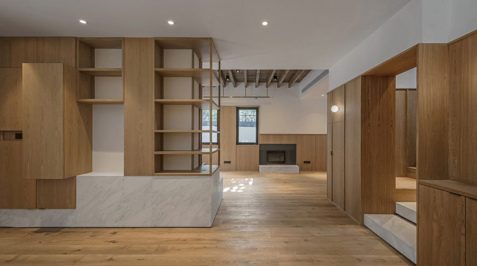 The House With A Tiny Patio by Atelier taoc