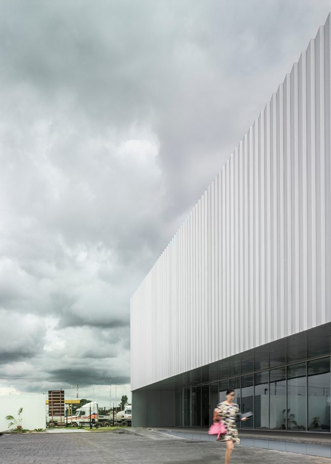 ZM. Operations Building by RUIZ PARDO – NEBREDA