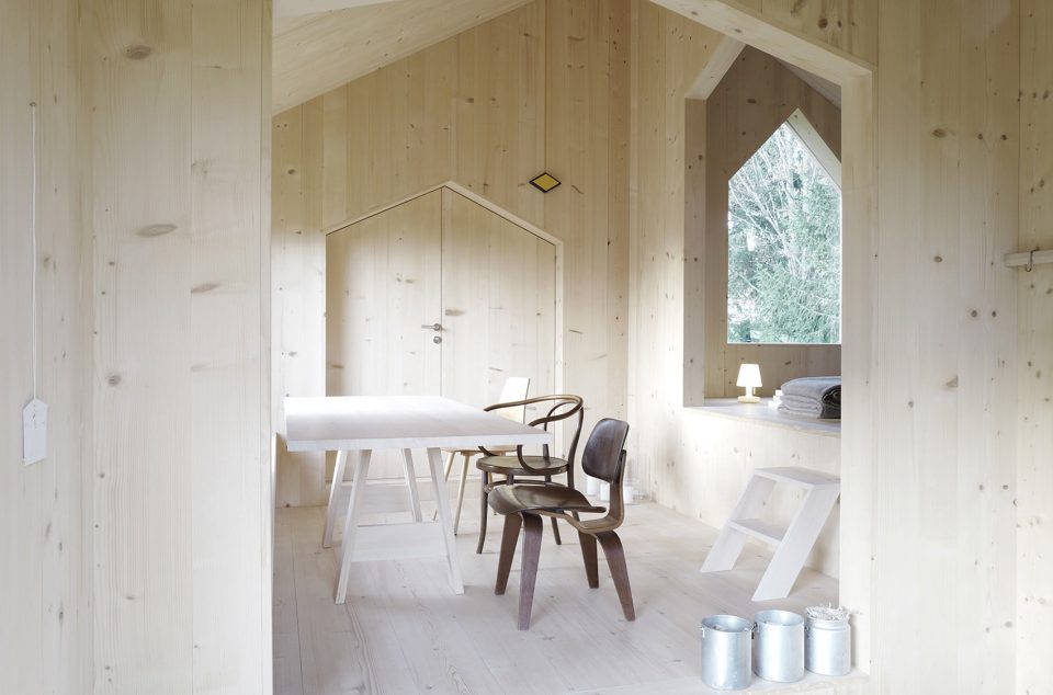 Chalet in Brot Plamboz by frundgallina