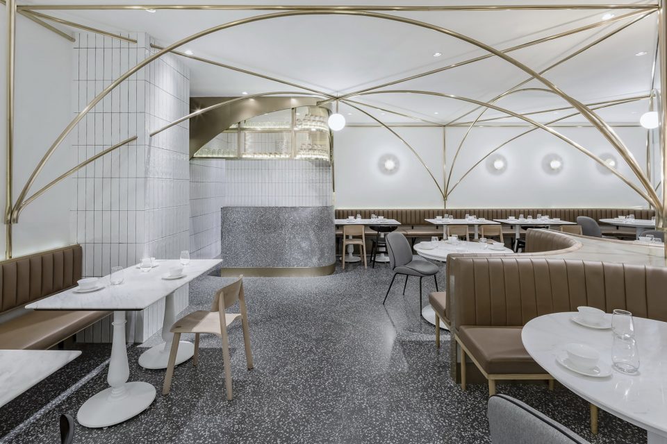 Dian Dian Yipin Cha Chaan Teng by Golucci International Design