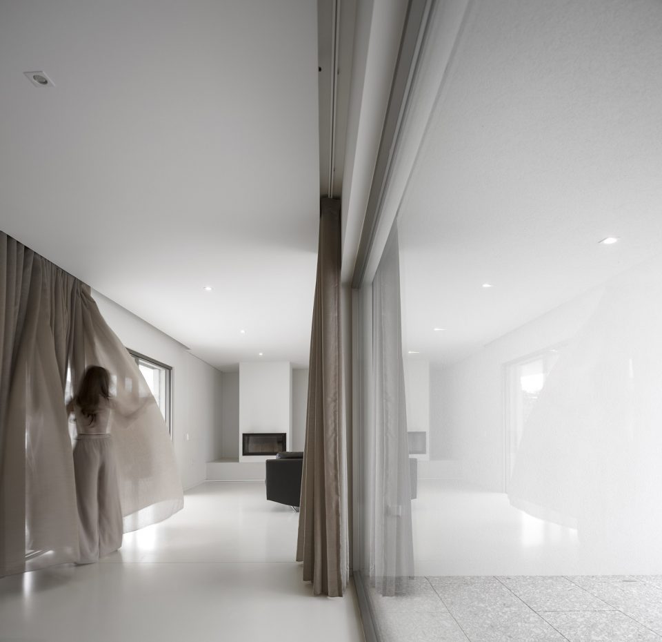 Brunhais House by Rui Vieira Oliveira Arquitecto