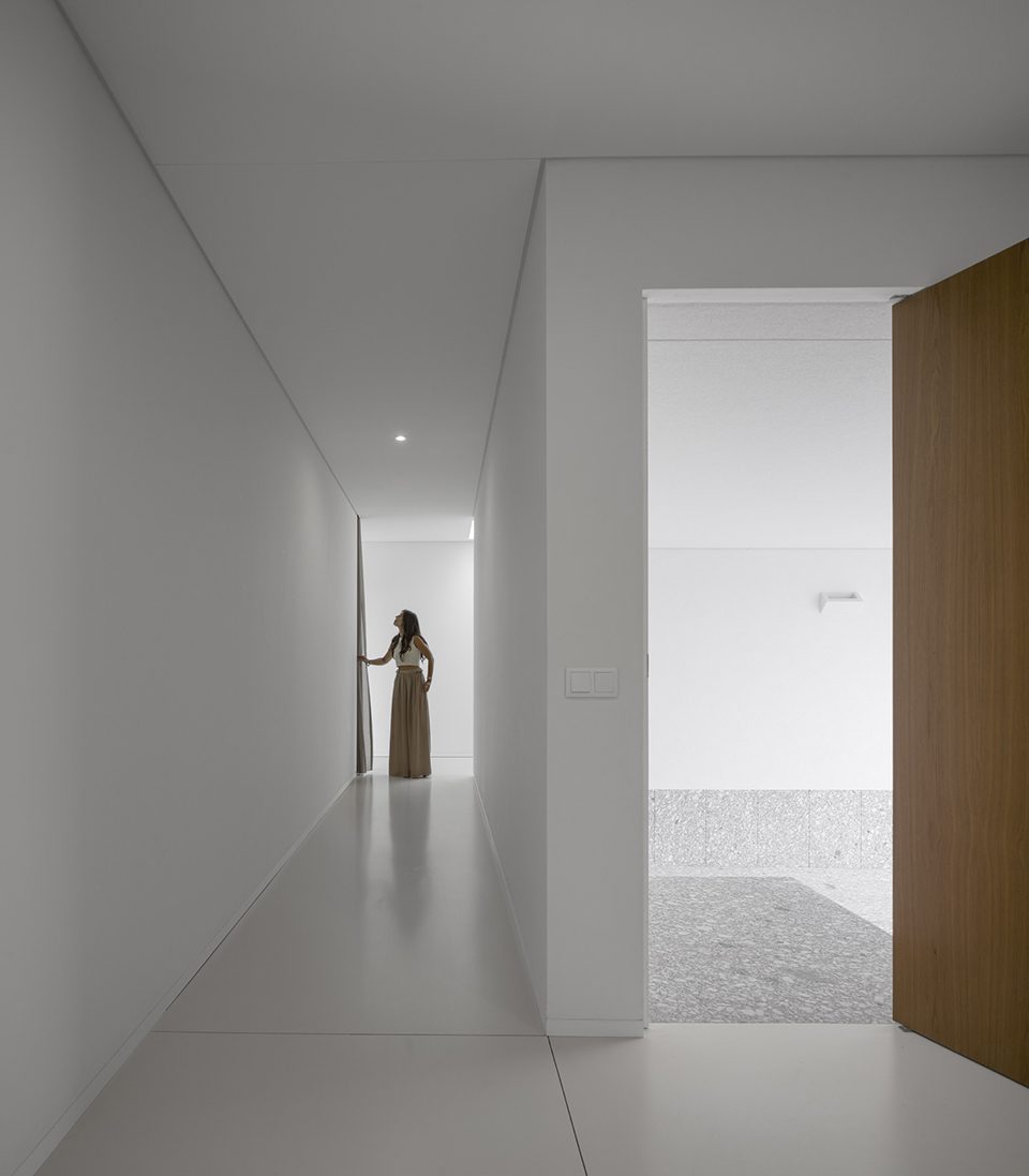 Brunhais House by Rui Vieira Oliveira Arquitecto