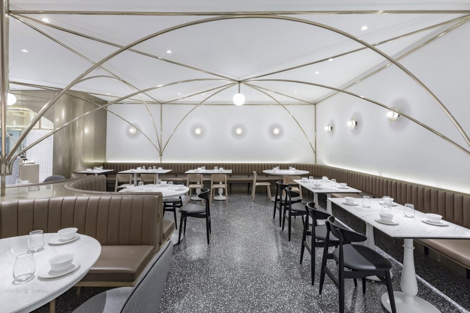 Dian Dian Yipin Cha Chaan Teng by Golucci International Design