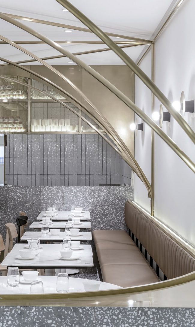 Dian Dian Yipin Cha Chaan Teng by Golucci International Design