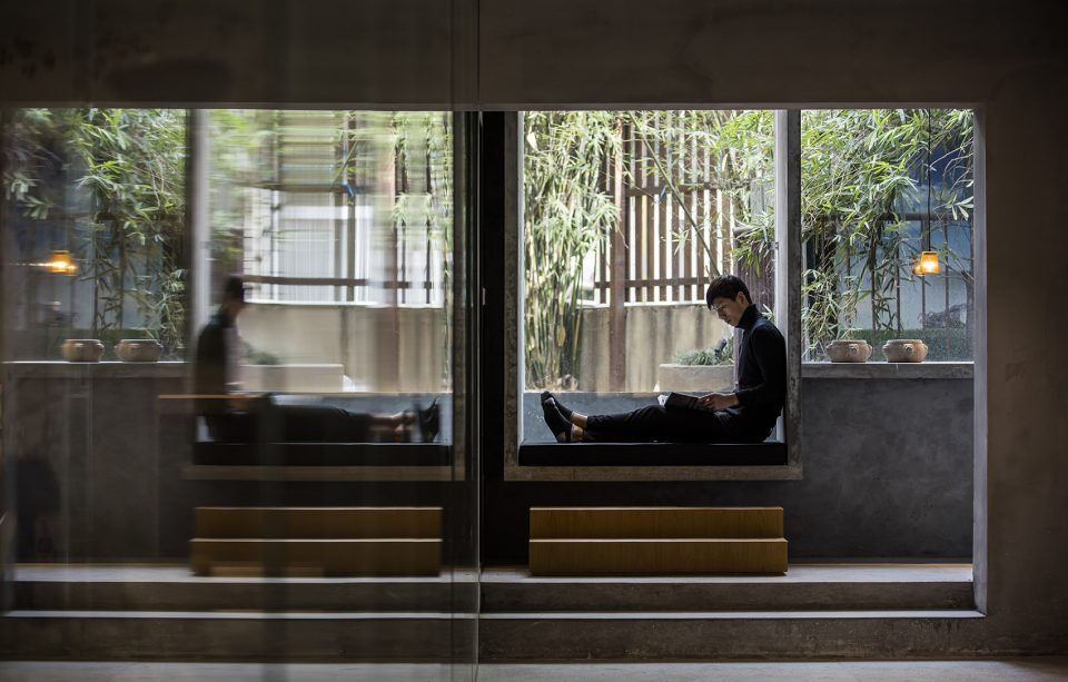 Make a difference office design by 1305 STUDIO