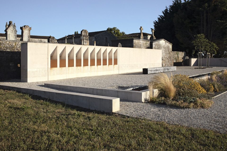 The Sablonceaux cemetery extension SABLONCEAUX FRANCE by A6A