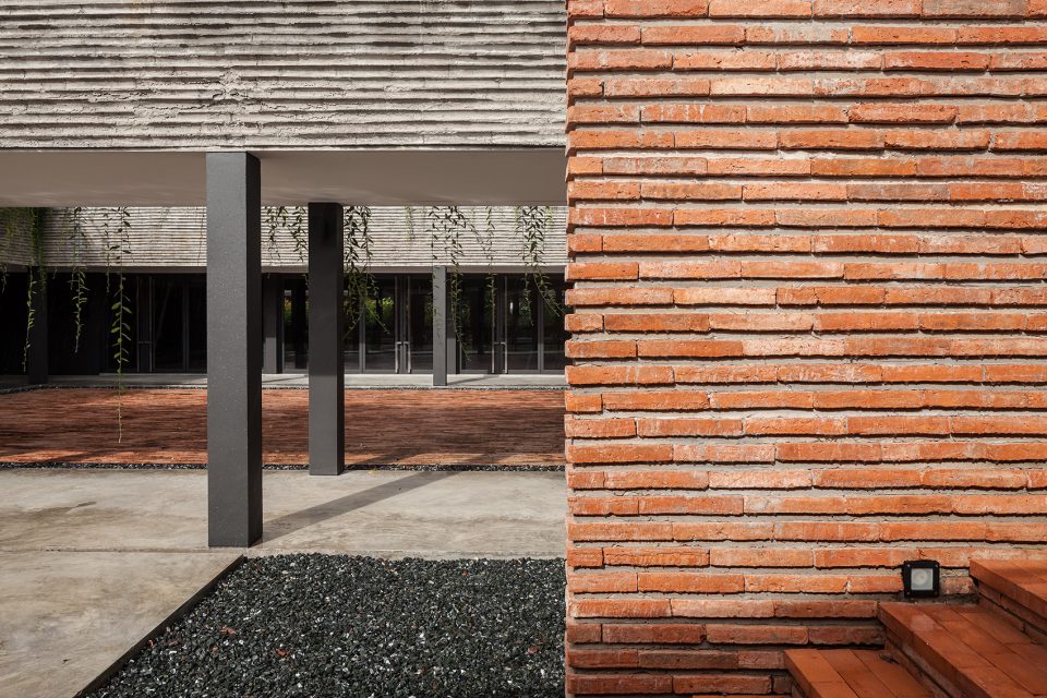 asa兰纳中心,清迈 / somdoon architects