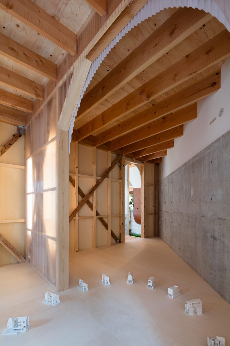 Hat House by FUMIASO ARCHITECTUR ASSOCIATES