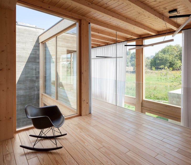House Santa Maria by PEDRO HENRIQUE ARQUITETO