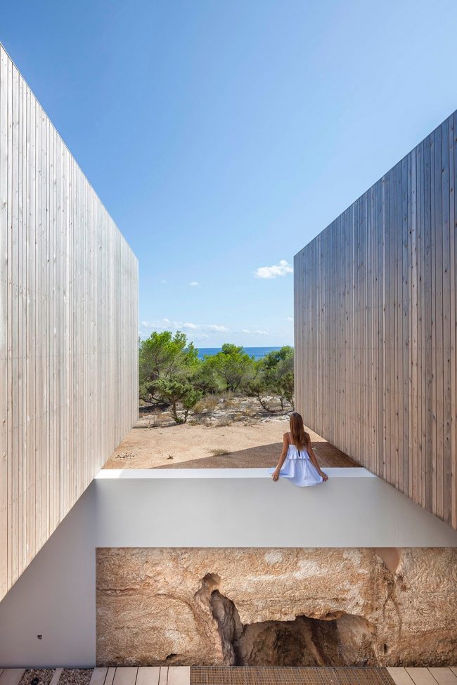 Private House in Formentera Island by Marià Castelló Martínez