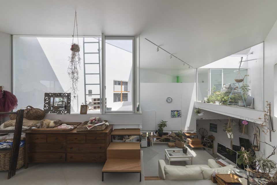 House in Miyamoto by Tato Architects