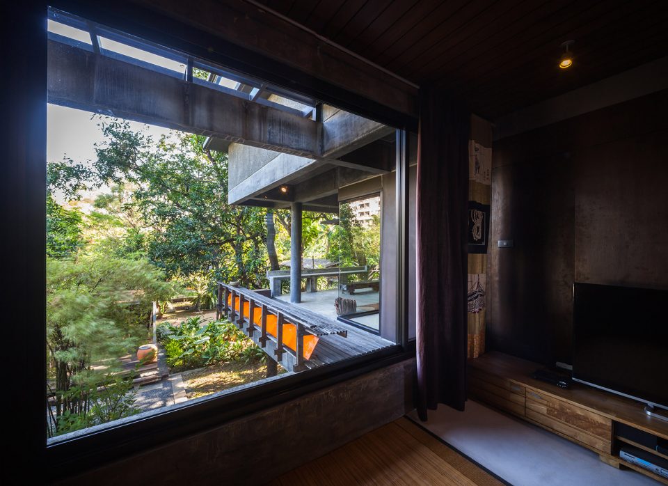 Mango Tree House by Volume Matrix Studio