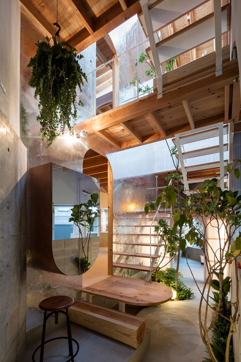 Hat House by FUMIASO ARCHITECTUR ASSOCIATES