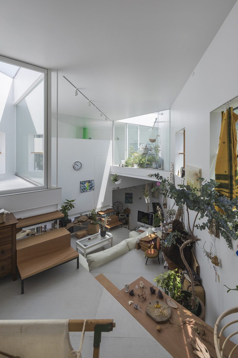 House in Miyamoto by Tato Architects