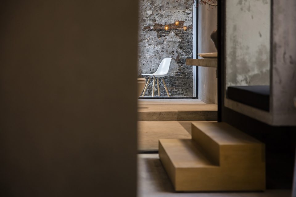 Make a difference office design by 1305 STUDIO