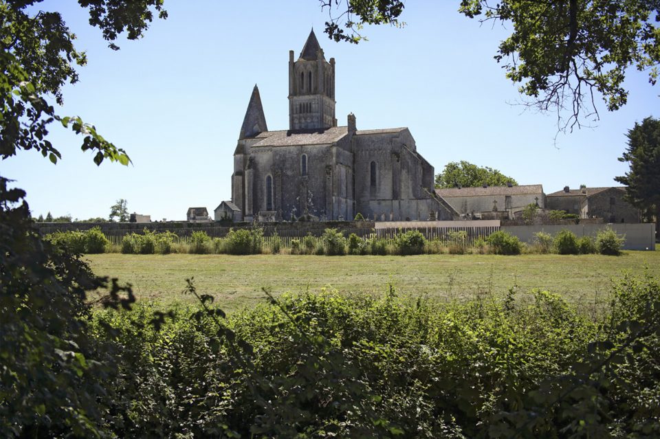 The Sablonceaux cemetery extension SABLONCEAUX FRANCE by A6A