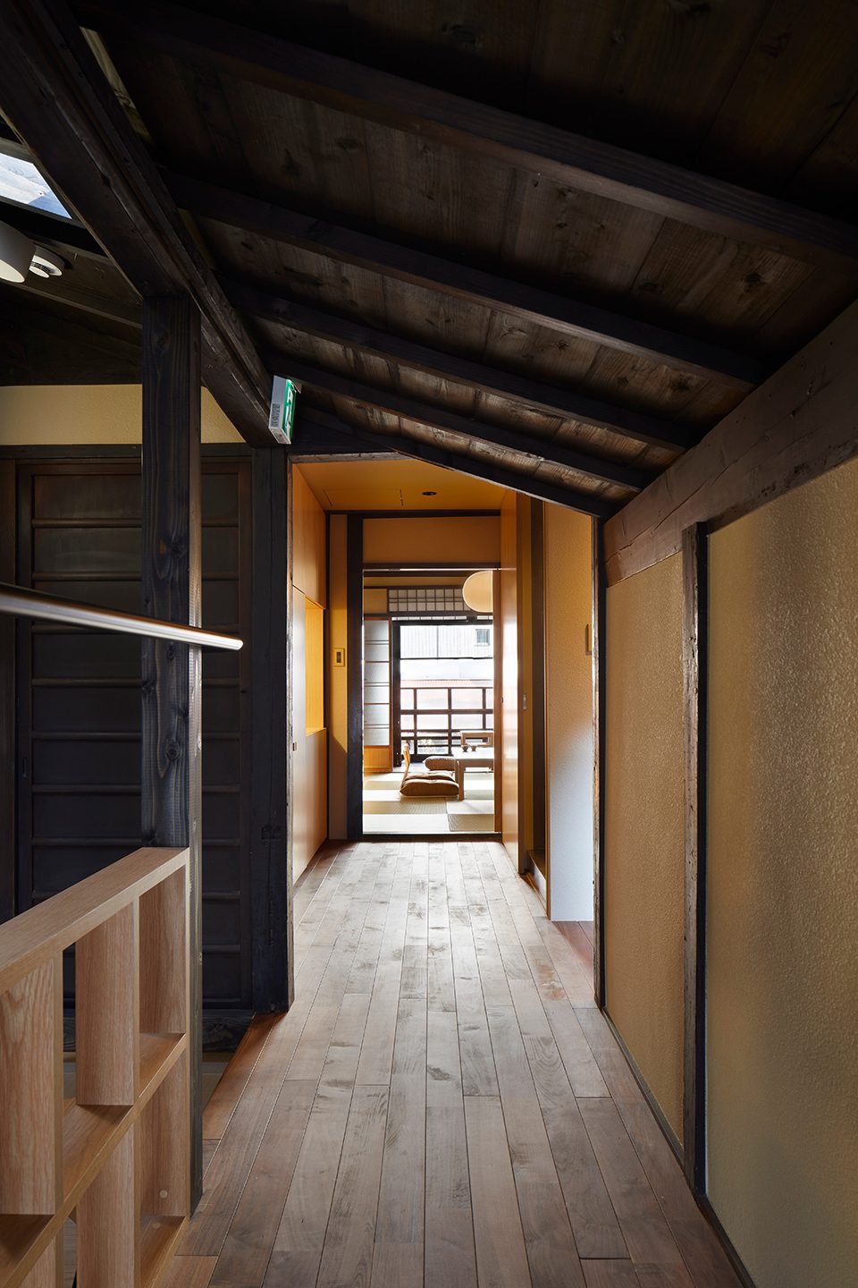 Guest House in Kyoto by B.L.U.E. Architecture Studio