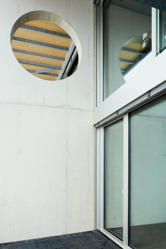 Sternenstrasse multi family house by Tom Munz Architekt
