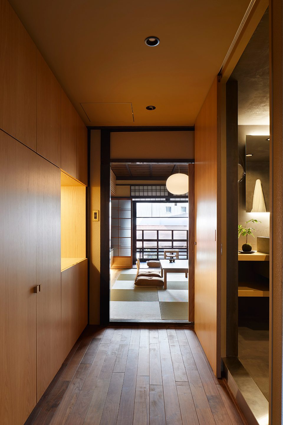 Guest House in Kyoto by B.L.U.E. Architecture Studio