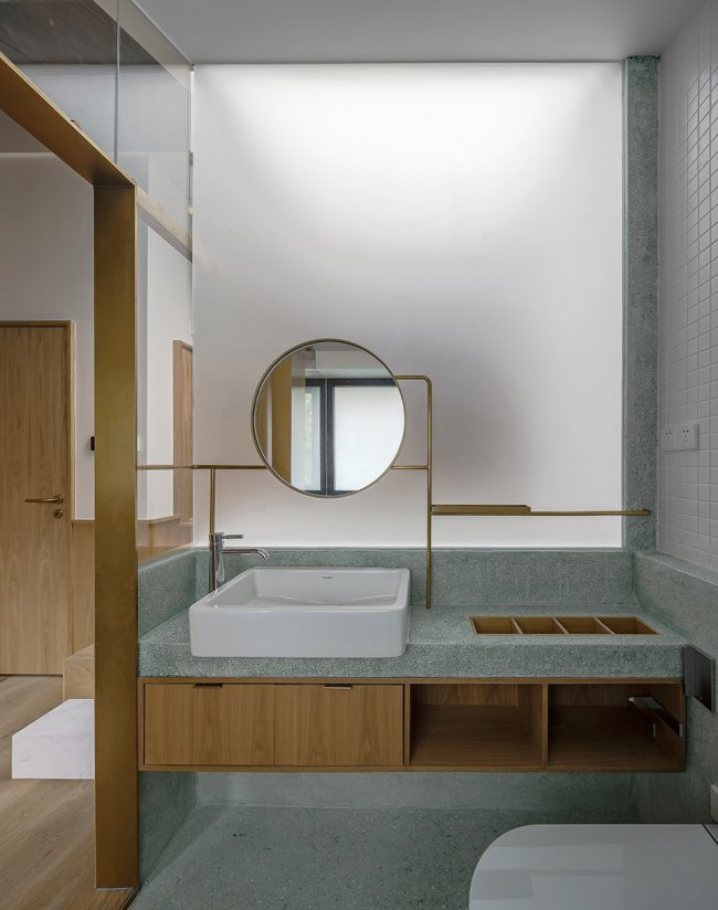 The House With A Tiny Patio by Atelier taoc
