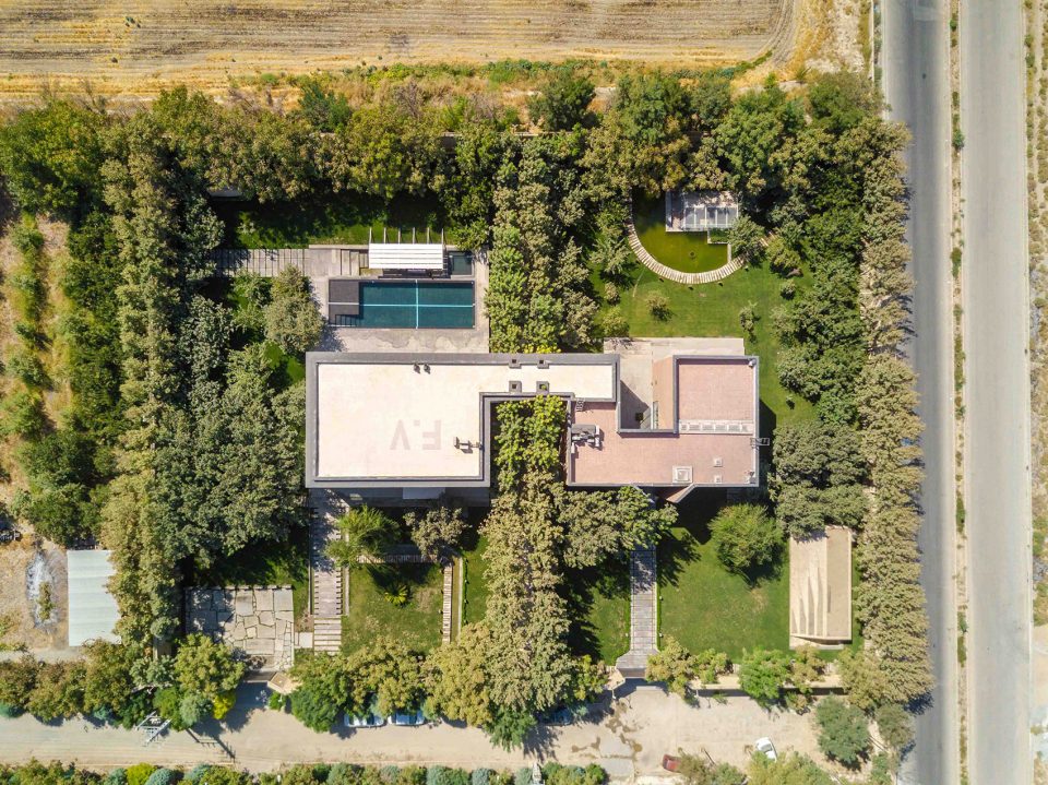 Safadasht Dual by NextOffice–Alireza Taghaboni