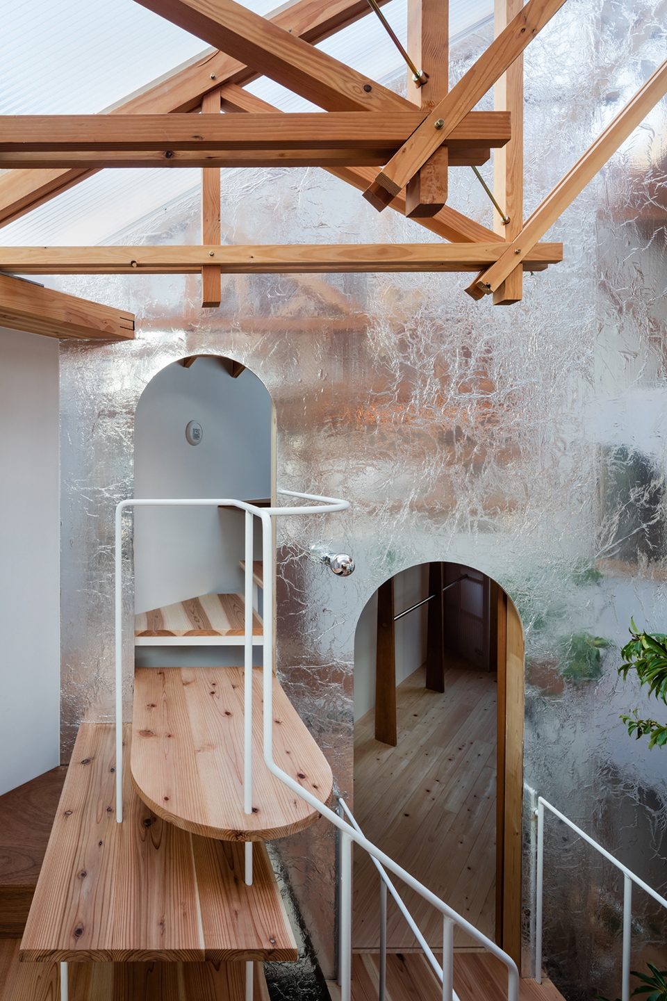 Hat House by FUMIASO ARCHITECTUR ASSOCIATES