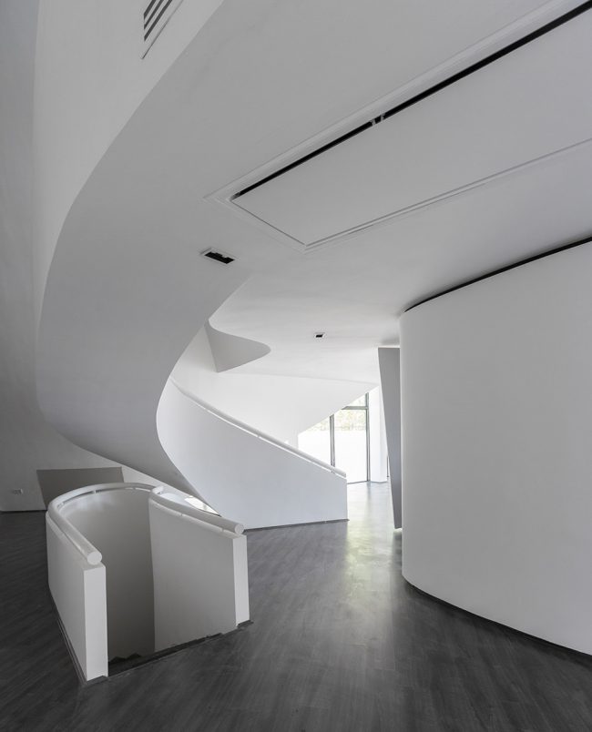 Villa for Younger Brother Lavasan Iran by Nextoffice Alireza Taghaboni