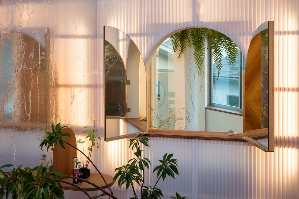 Hat House by FUMIASO ARCHITECTUR ASSOCIATES