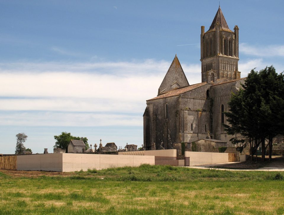 The Sablonceaux cemetery extension SABLONCEAUX FRANCE by A6A
