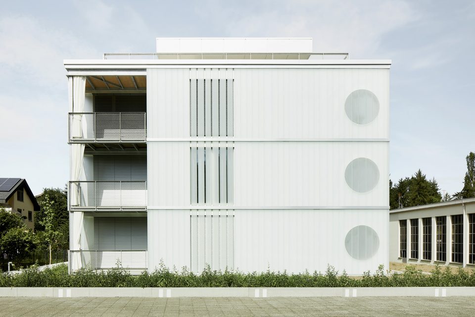 Sternenstrasse multi family house by Tom Munz Architekt