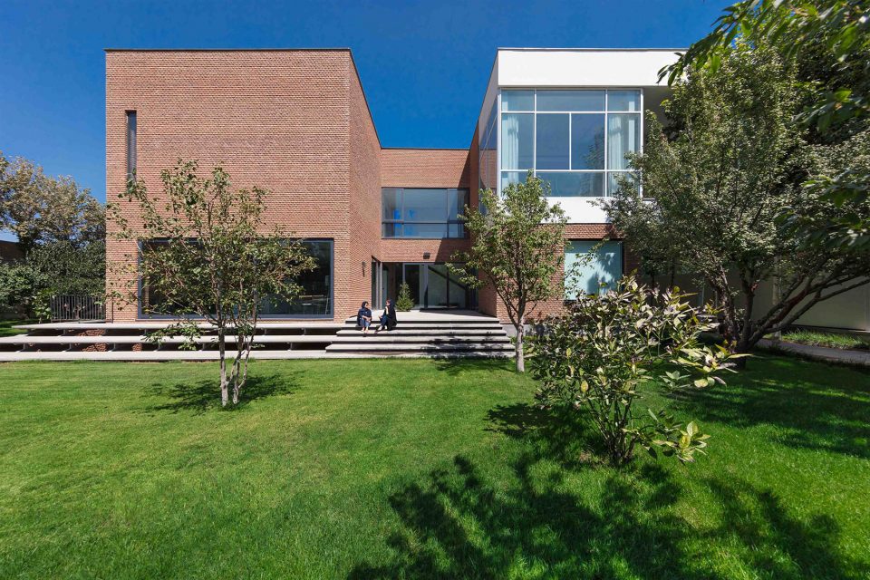 Safadasht Dual by NextOffice–Alireza Taghaboni