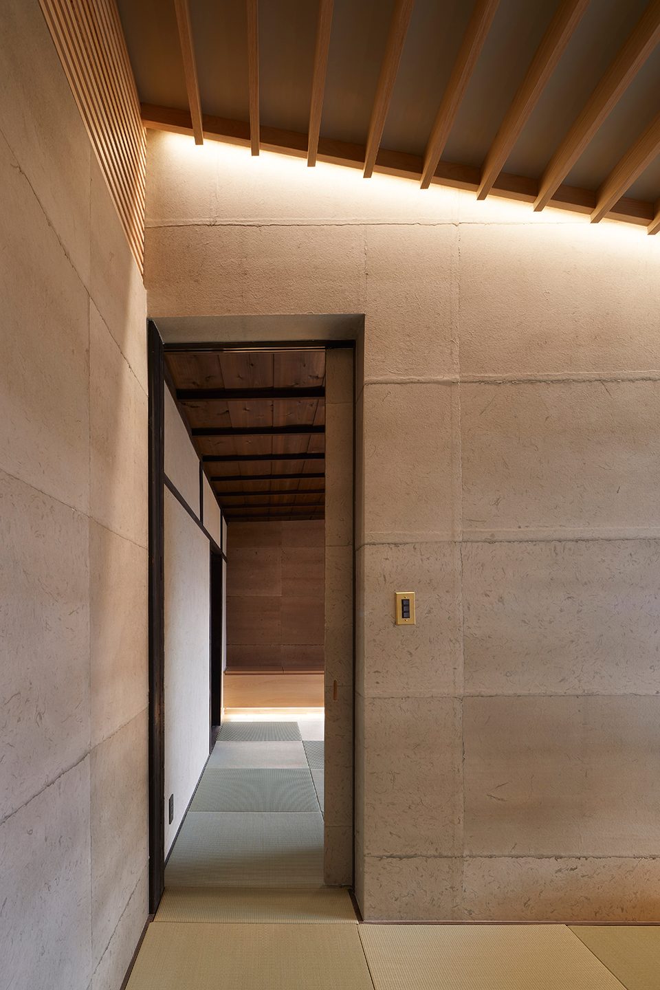 Guest House in Kyoto by B.L.U.E. Architecture Studio