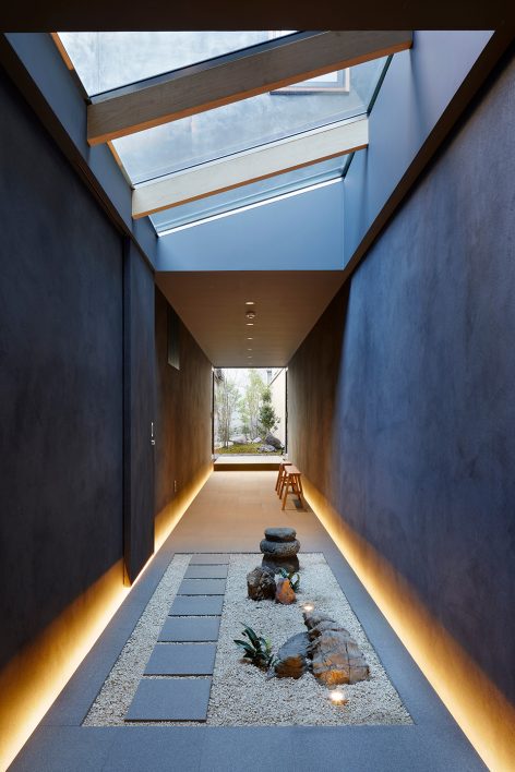 Guest House in Kyoto by B.L.U.E. Architecture Studio