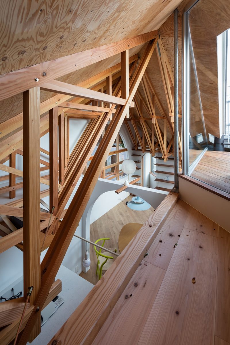Hat House by FUMIASO ARCHITECTUR ASSOCIATES