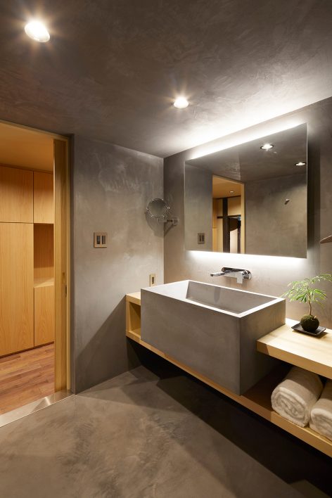 Guest House in Kyoto by B.L.U.E. Architecture Studio