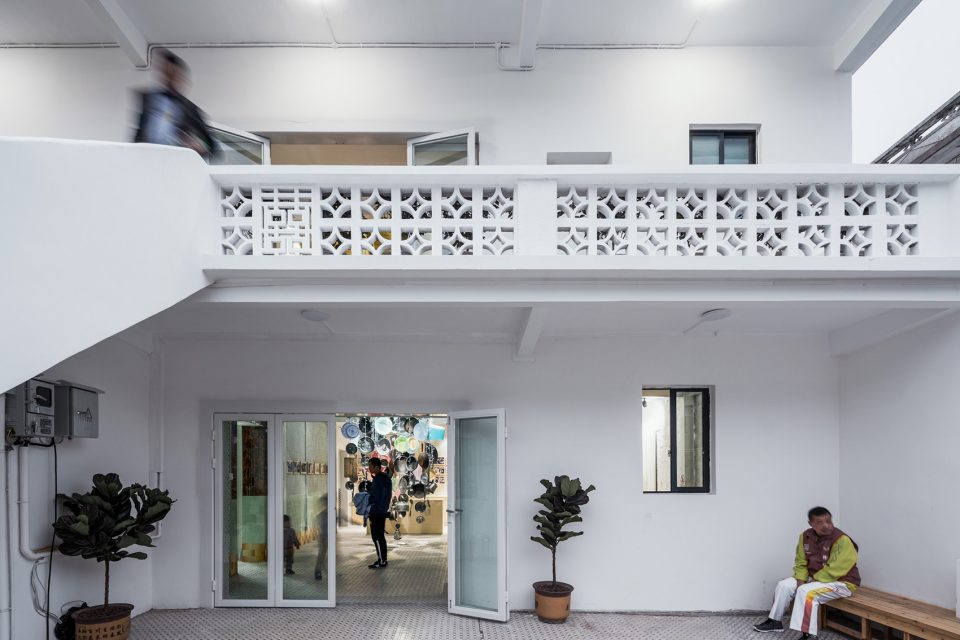 3 8 exhibition gallery regeneration by atelier z