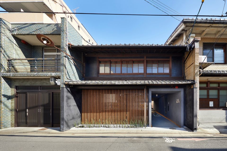Guest House in Kyoto by B.L.U.E. Architecture Studio