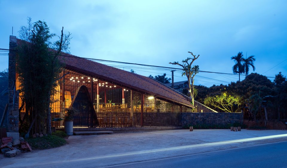 Ao May Restaurant by Aline Architect