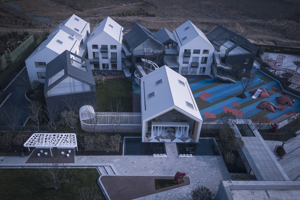 Vanke Xinzhan Project Kindergarten by Shanghai Tianhua architectural design co. LTD.