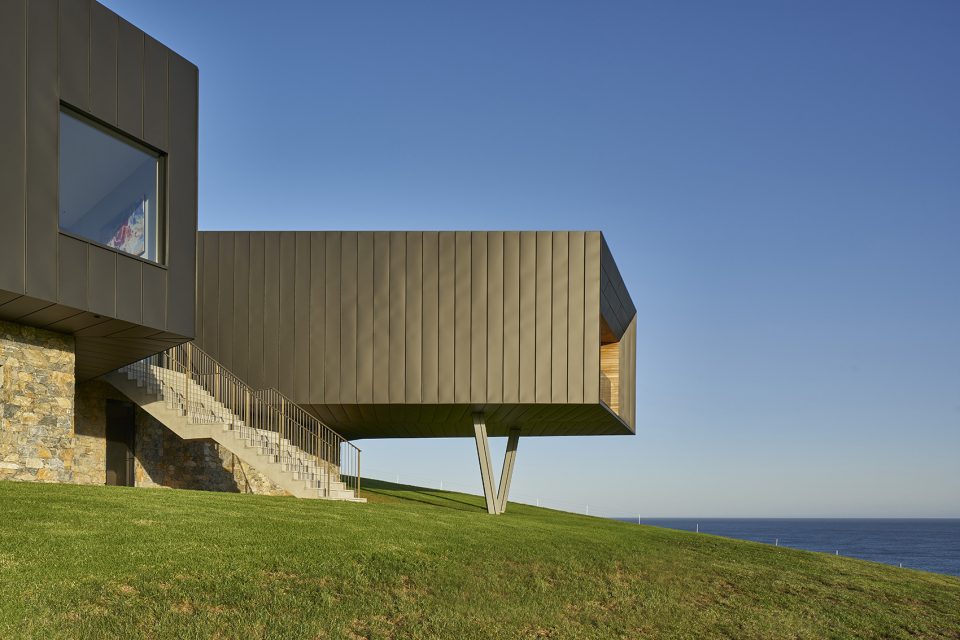 Headland House by Atelier Andy Carson