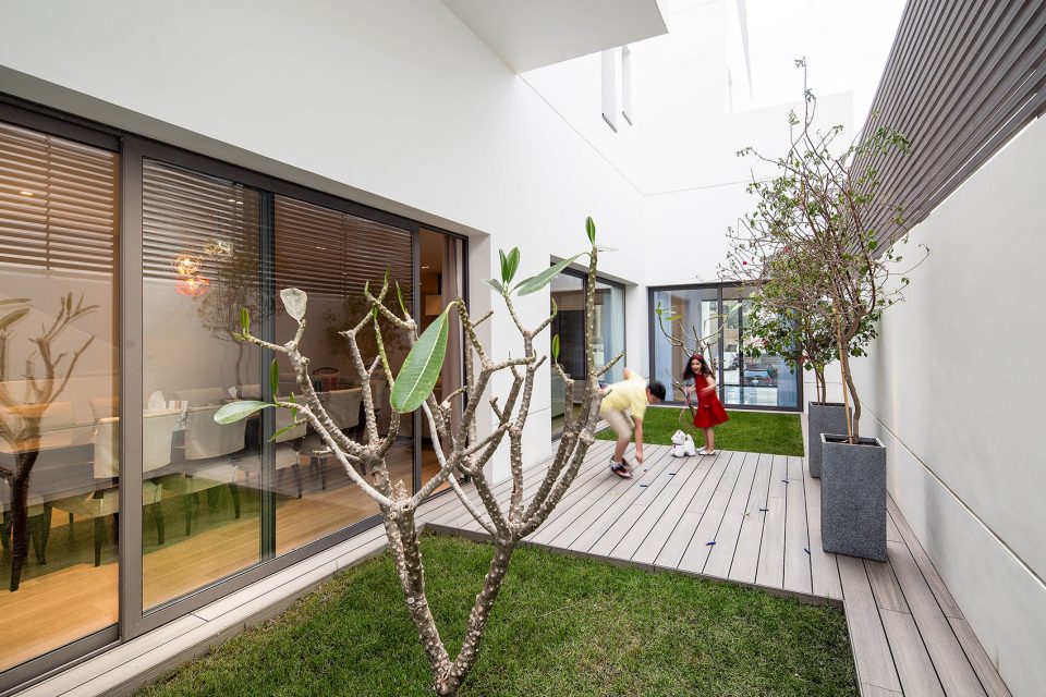 A house in Yarmouk by Studio Toggle
