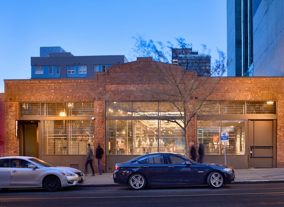 Lino Tagliapietra Glass Studio by Graham Baba Architects