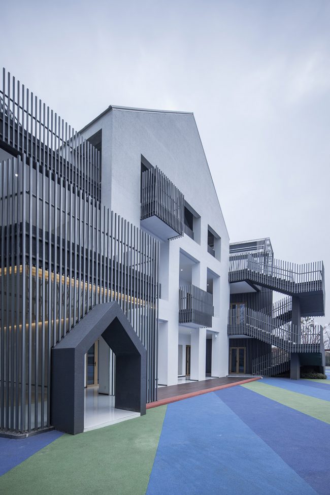Vanke Xinzhan Project Kindergarten by Shanghai Tianhua architectural design co. LTD.