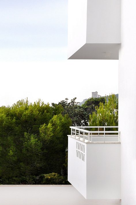 Riviera Grand Hotel by Tomas Ghisellini Architects