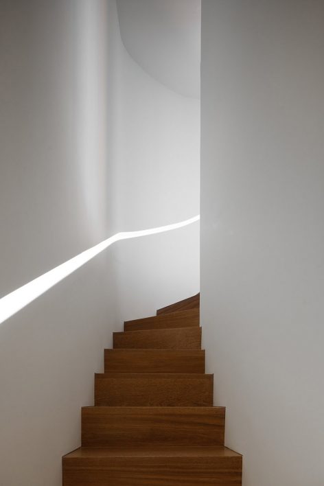 1970s Apartment Renovation Portugal by Paulo Fernandes Silva