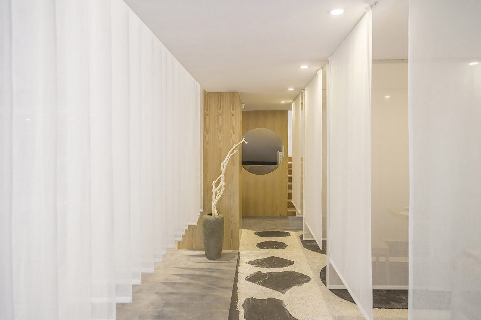 Tokishirazu Sushi House by YPYC ARCHITECTS