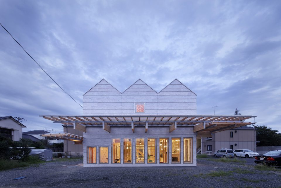 Four rectangle Japan by Jun Igarashi