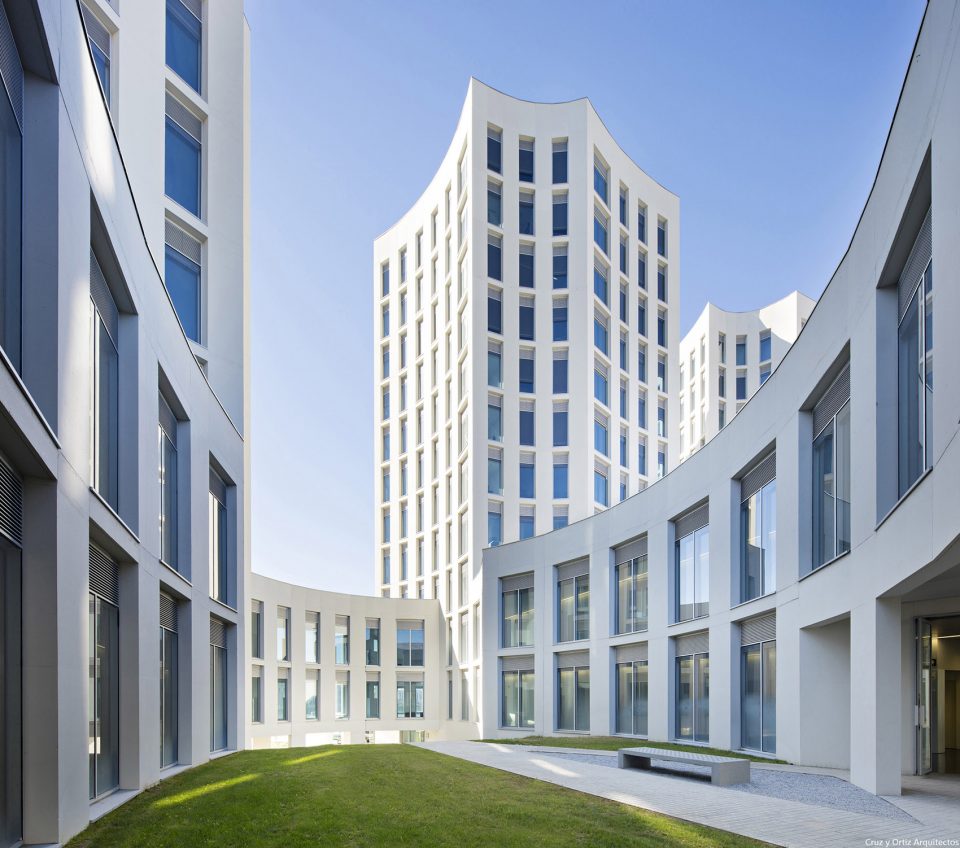 Faculty of Medicine at Campus of Health Sciences of UGR University Granada by Cruz y Ortiz Arquitectos